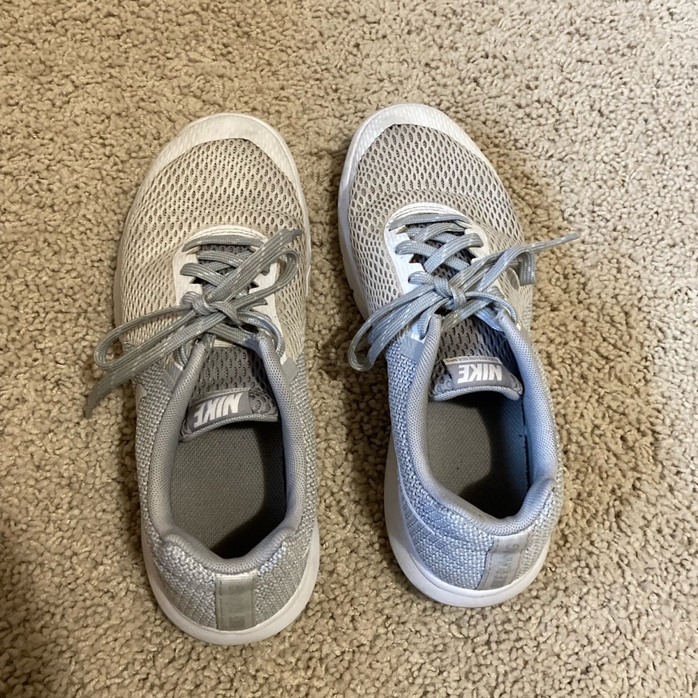 nike running sneakers